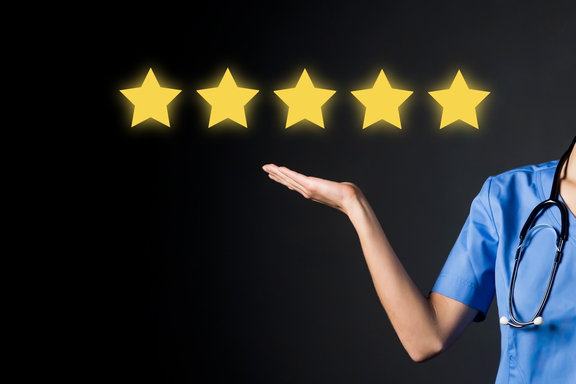 Doctor shows a rating, five stars on the dark background.